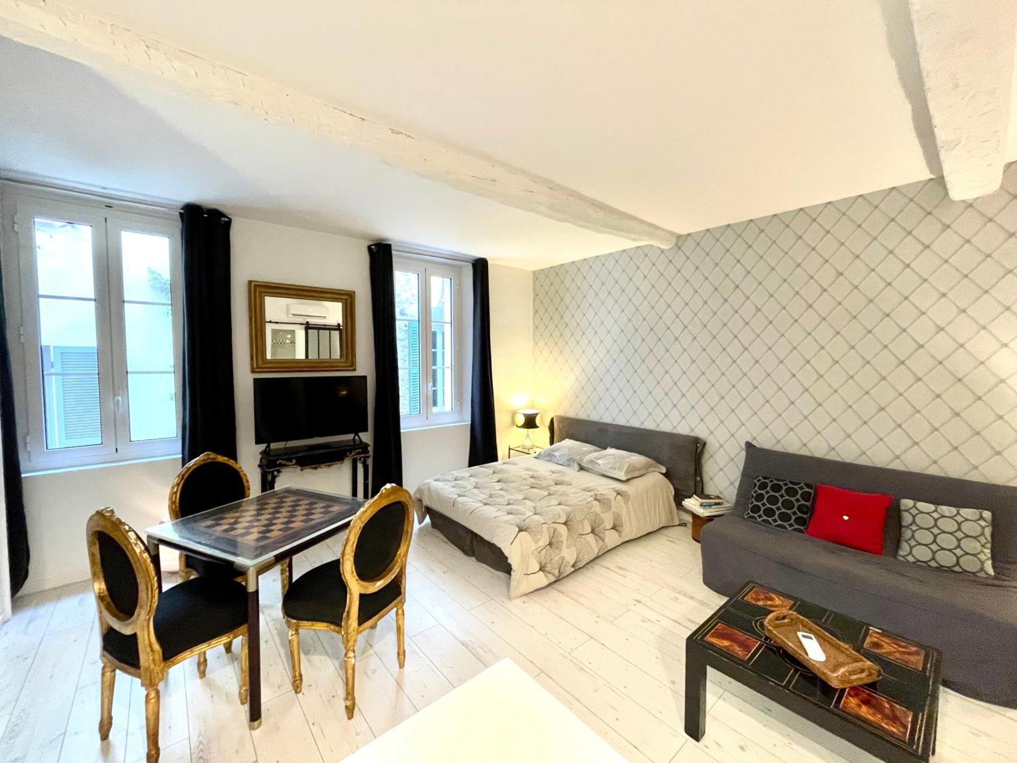 Апартаменти Les Remparts Antibes Location Екстер'єр фото